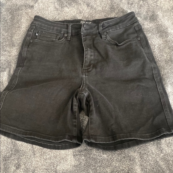 Judy Blue Pants - Judy Blue Women's Black Jean Shorts L